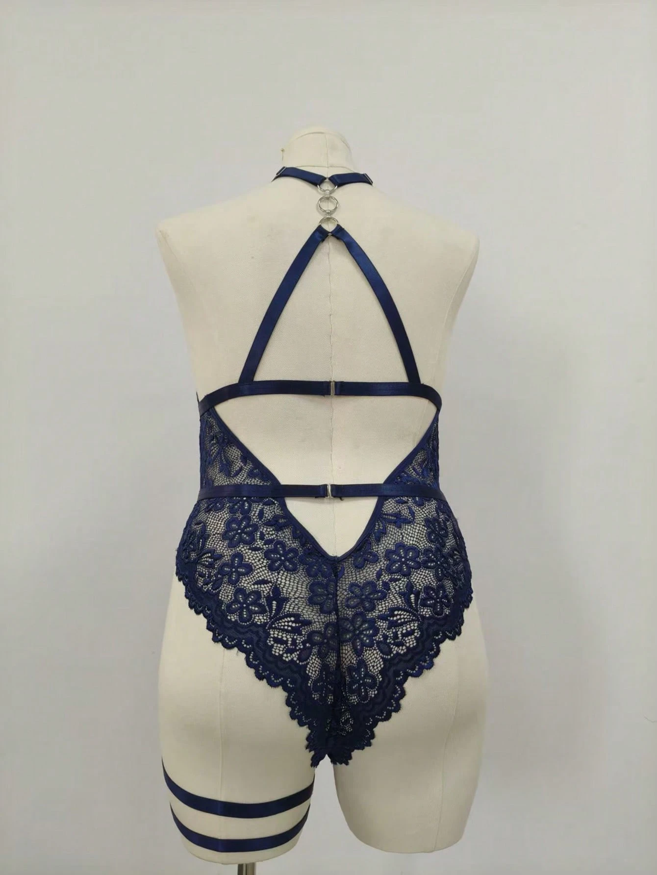 Blue Lace Wireless Bodysuit Wi – обзор и цена Garter Belt Set