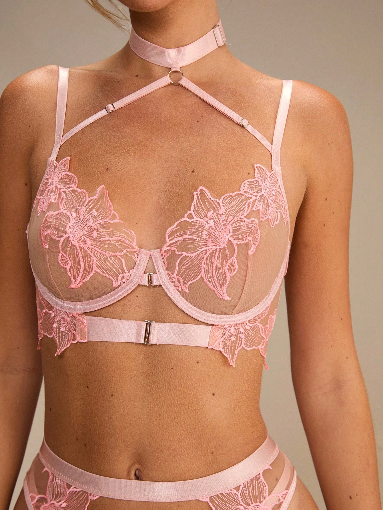 Pink Floral Lace Sheer Front-O – обзор и цена Garter Belt Set